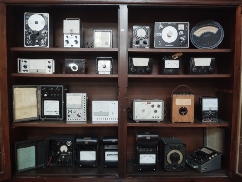 Instruments de mesura electronica